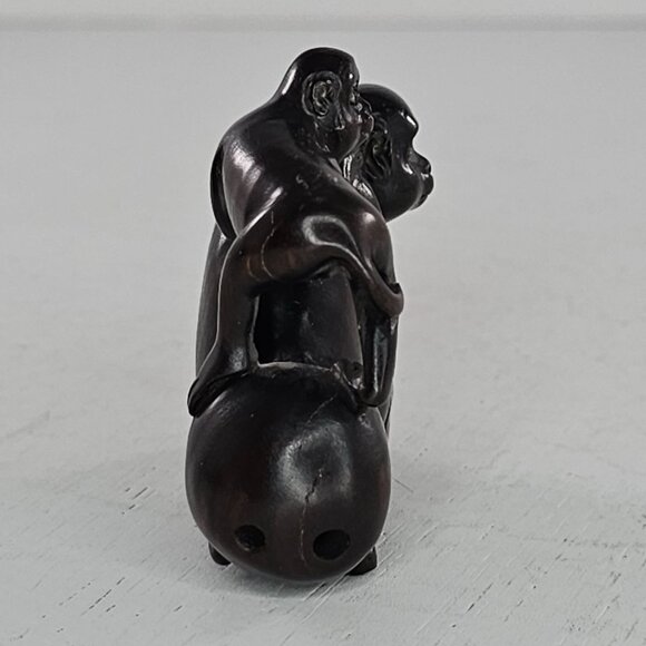 Vintage Japanese Netsuke Monkey Dark Boxwood Carved Figurine Signed - Picture 5 of 7